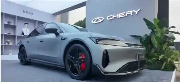 2025奇瑞创新大会:科幻片场引爆未来科技新纪元