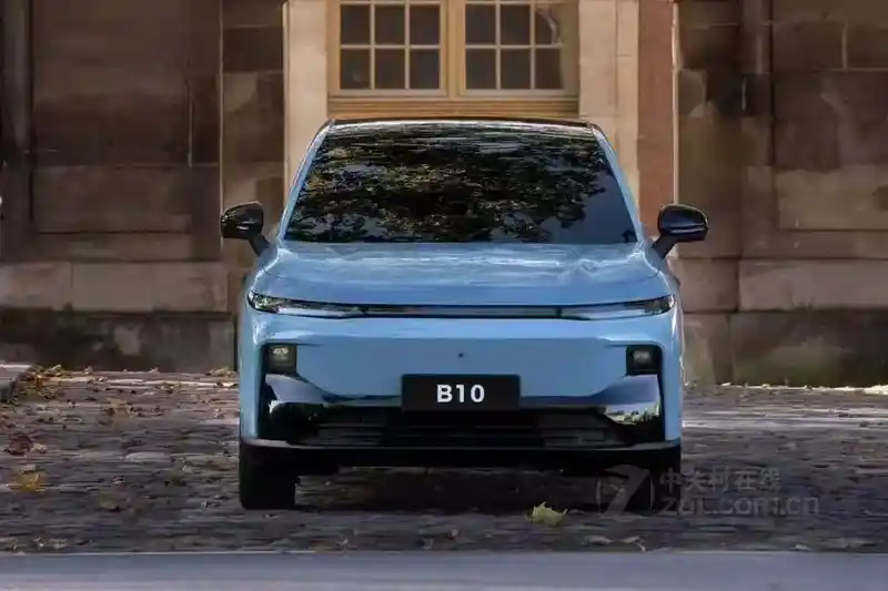 天津大沽南路零跑中心震撼上市：B10首发9.98万起，智能电动新标杆来了！