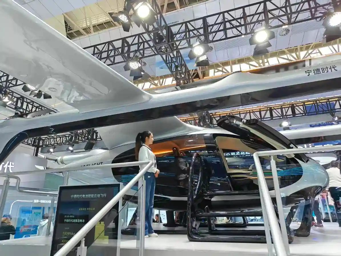 全固态电池商业化陷争议，高成本成最大拦路虎