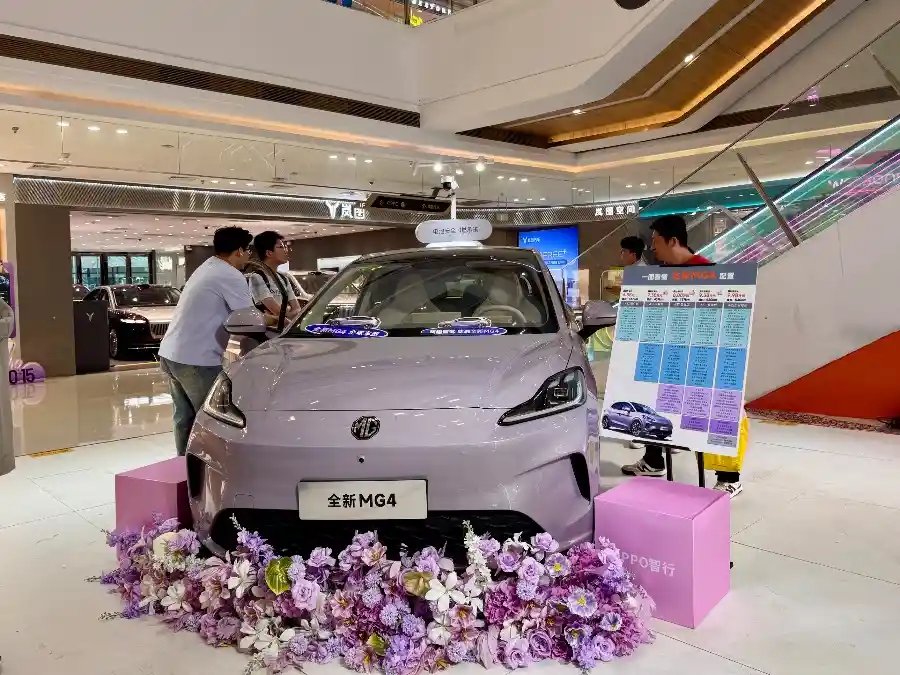 2025车市暗战：20家车企狂撒补贴，旺季为何悄然消失？