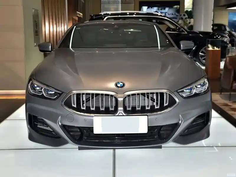 宝马8系惊现160万让利，豪华轿跑价值再刷新