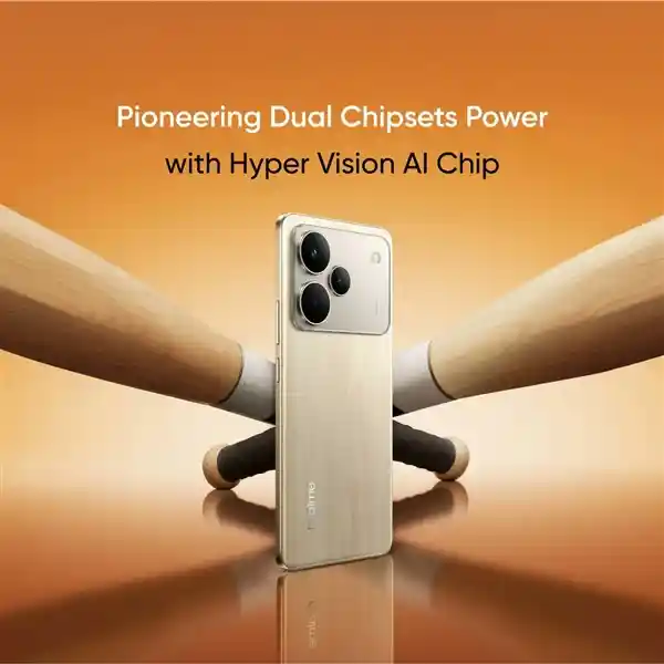 真我P4系列惊现果味镜头设计，或成iPhone 17 Pro平替？