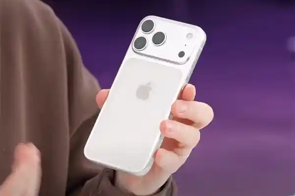 iPhone 17 Pro震撼来袭：12GB内存+8倍光学变焦，性能与影像双突破