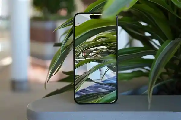 iPhone 18 Pro震撼登场：C2基带引领5G卫星通信新时代