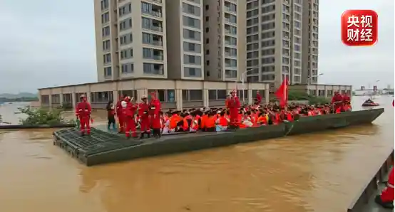救援航母重磅登场,单次转移超700人!